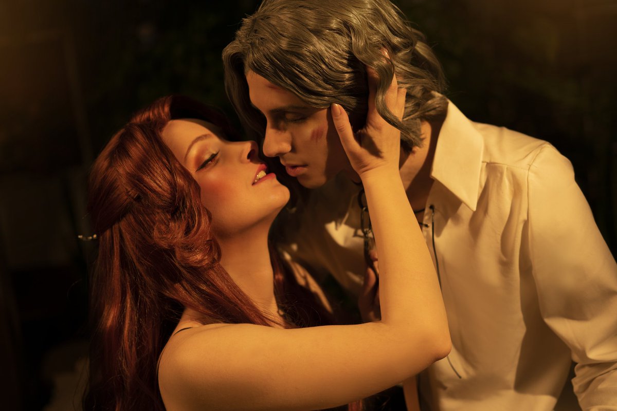MagicReo's tweet photo. 🦇Sweet Surrender 🖤

🦇Lenore @MagicReo
🖤Hector @nonamejesss
😘Ph @KirienaPhoto

#Castlevania #CastlevaniaNetflix #lenorecastlevania #castlevaniahector #Netflix #cosplayersofinstagram #cosplaygirls #lenorecosplay https://t.co/T559bs4TOf