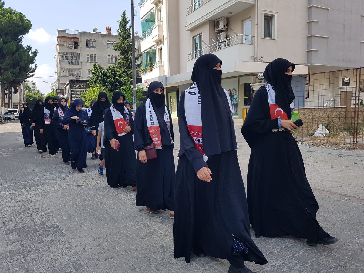 semrakuytul's tweet photo. Bu hukuksuzluğa farkındalık oluşturmak için YÜRÜYORUZ..

Adana Atatürk Cad.
#ÖzgürlükYürüyüşleri 95. Gününde..

Bu zulüm bitene dek,
Mücadele sürecek..

#AlparslanHocayaTecrid 
#AlparslanHocamYalnızDeğildir https://t.co/sqs2Yf8tW7