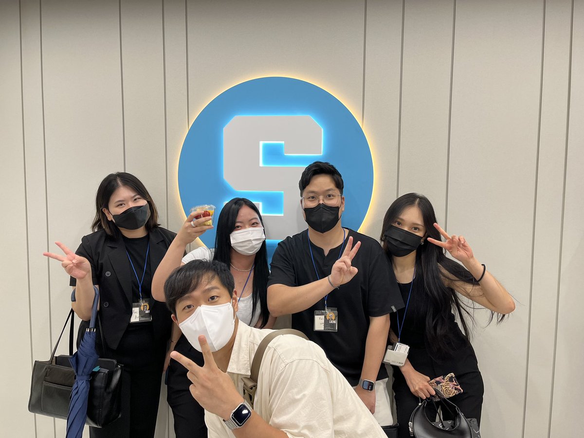 FacBrosG's tweet photo. We had a great time at beer party🍻
We met various people who make up the ecosystem of @TheSandboxGame and nice to share our vision with each other.
Once again, thank you to @TheSandboxKR for making this party.
💌@borgetsebastien @voxel_yohan @Cindy_Sandbox https://t.co/FyS9m1eiQL