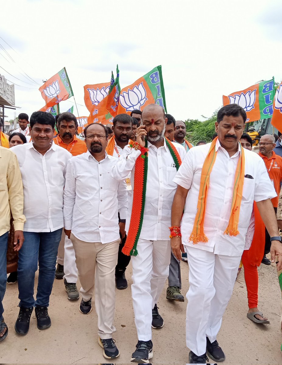 DaruvuYellanna's tweet photo. ఈ రోజు ప్రజాసంగ్రామ యాత్రలో https://t.co/XjQPPPVsba