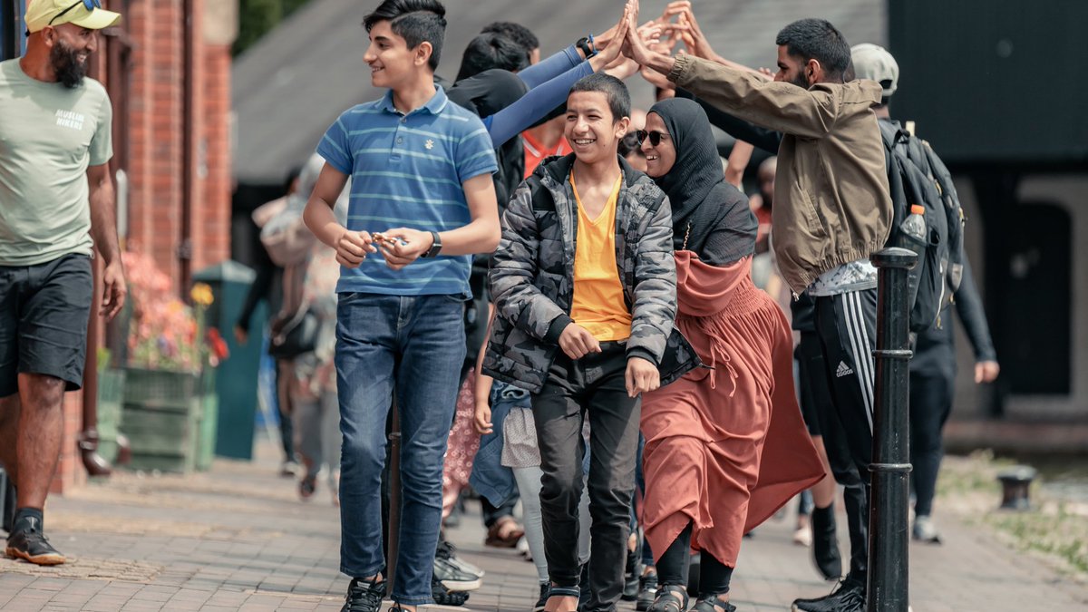 Muslim Hikers tweet media
