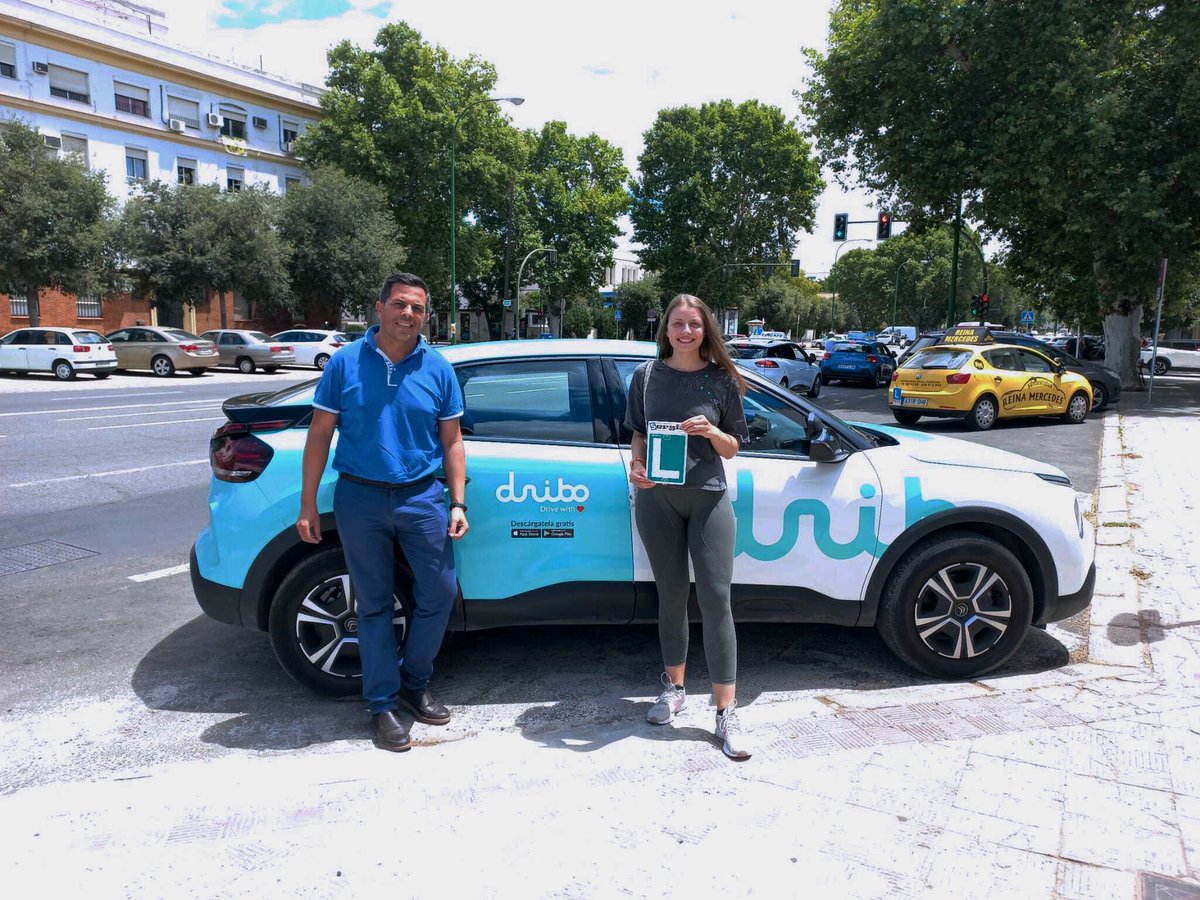 DriboApp's tweet photo. Triplete de nuevxs Dribers para sevilla 💃🚗💨

¡Muchas felicidades!
@dianateoo 
@macetilla_ 
@danimr_04 

¿Tú también quieres tener el carnet? Descárgate gratis la app de Dribo y empieza tu camino 💪🏽

*LINK EN BIO*

#driboapp #carnetdeconducir #novel #sevilla https://t.co/rI81rPPsVq
