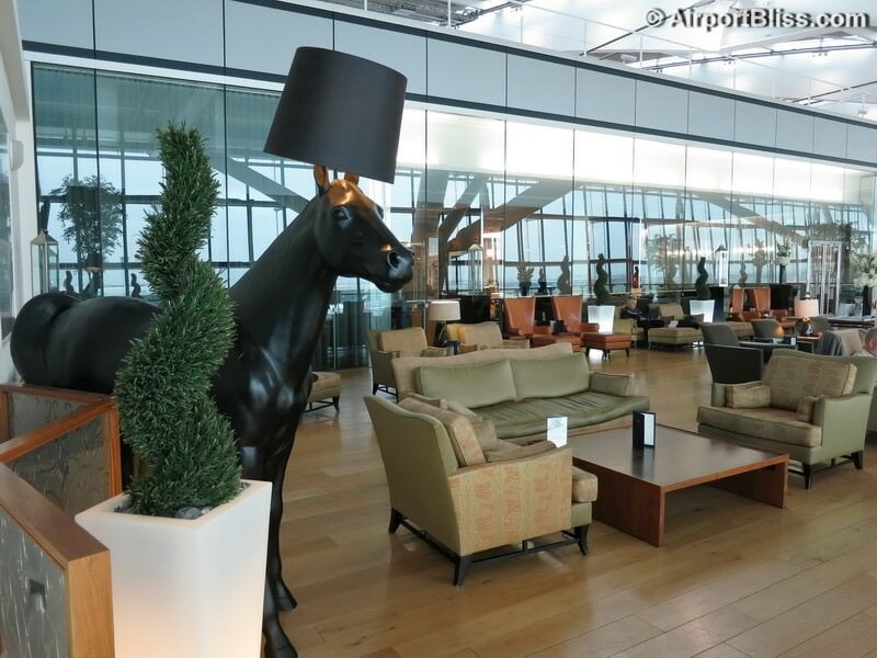lounge_review's tweet photo. Check out @British_Airways #ConcordeRoom and chill for a few cocktails while waiting for your flight.
https://t.co/97abn9eaDU https://t.co/BF2J8PCpgM