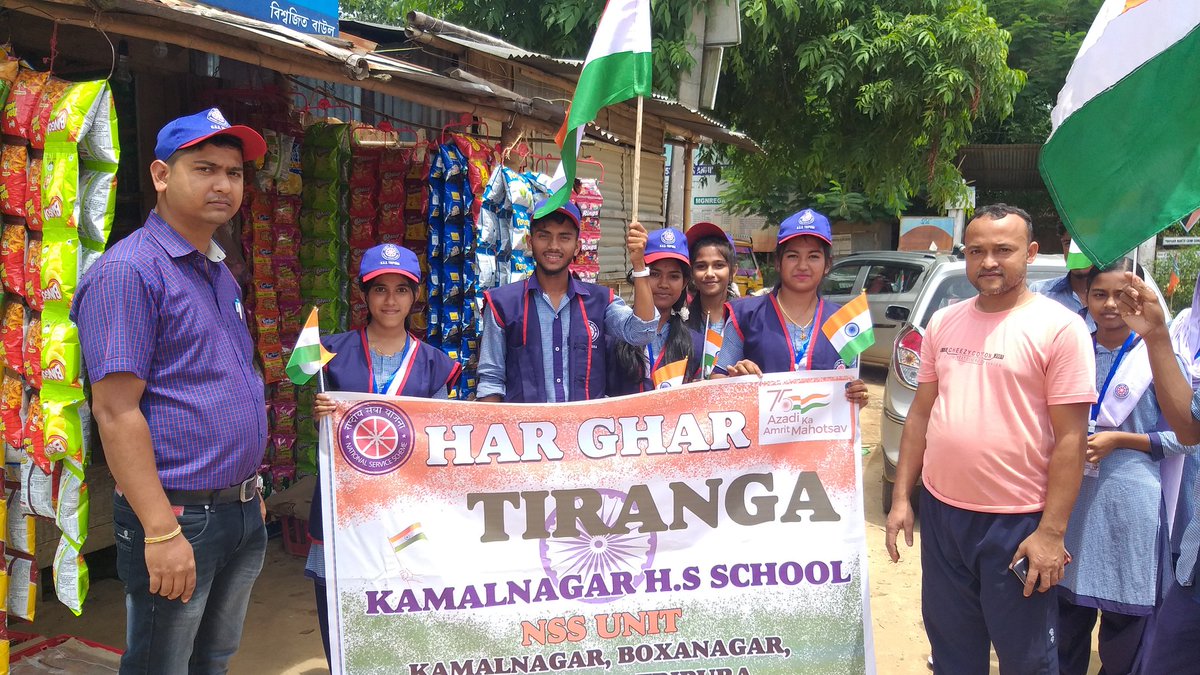 BipadDas8's tweet photo. Har Ghar Taranga Awareness from Kamalnagar HS School, Sonamura (NSS Unit) https://t.co/oDSVB3xTR9