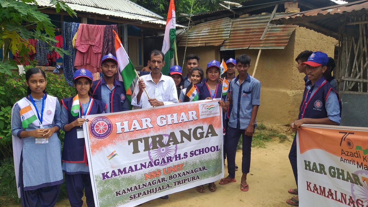 BipadDas8's tweet photo. Har Ghar Taranga Awareness from Kamalnagar HS School, Sonamura (NSS Unit) https://t.co/oDSVB3xTR9