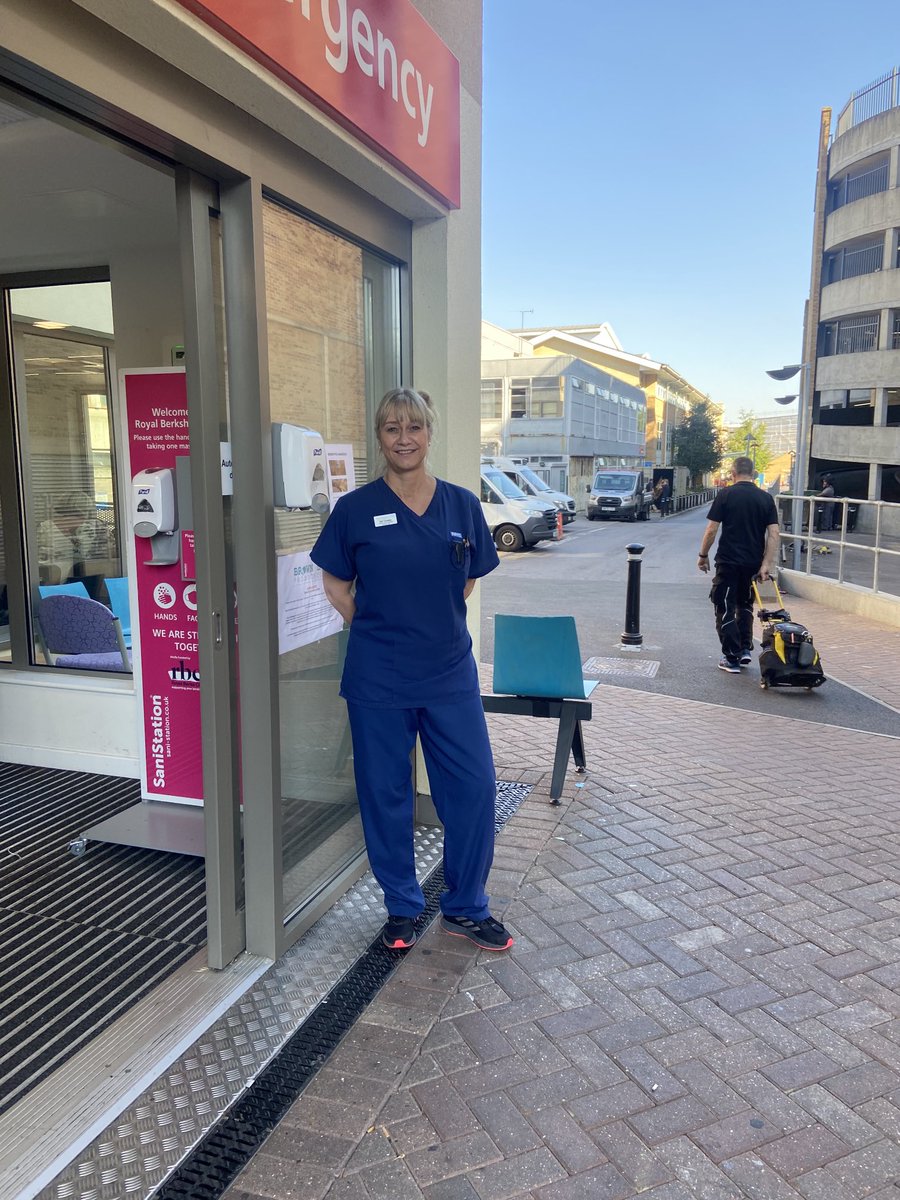 Mel has an exciting new role. She is our ‘front door’ CNS working in ED, AMU and Short Stay, enabling earlier palliative care, as well as supporting our staff to give excellent end of life care ⁦<a href="/RBNHSFT/">Royal Berkshire NHS Foundation Trust</a>⁩ ⁦<a href="/CNEamonn/">Eamonn Sullivan</a>⁩ ⁦@CEO_RoyalBerks⁩