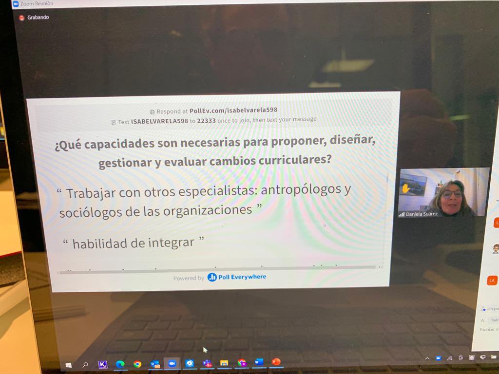 IBE_UNESCO's tweet photo. The Latin America and Caribbean #Master’s programme in Curriculum and Learning, partnered between @UCUoficial and @IBE_UNESCO, seeks to strengthen the national capacities to lead, support and assess processes of #curriculum transformation across different #educational levels. https://t.co/yJpSk0RtlZ