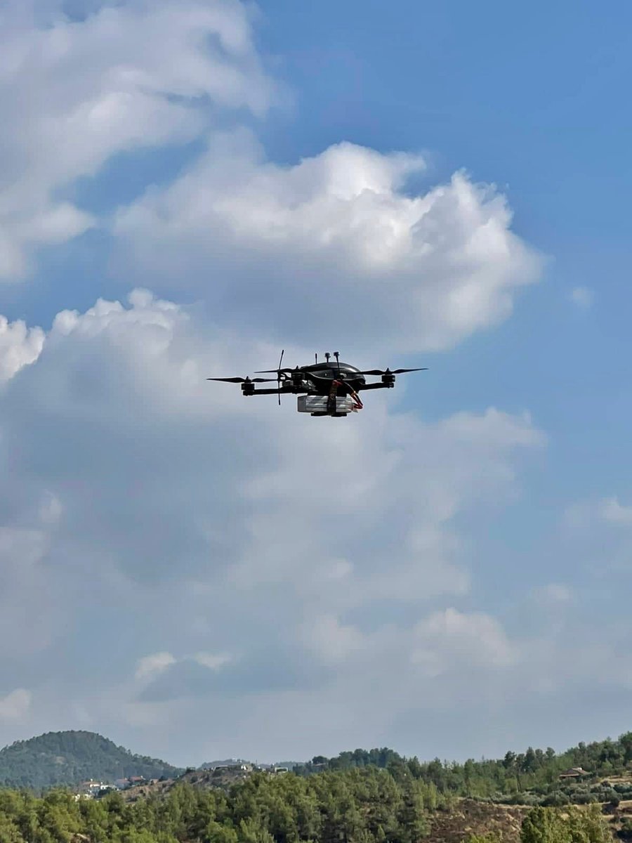 CyprusInstitute's tweet photo. Ξεκίνησαν οι περιπολίες των drones σε συνεργασία με το #CARE_C (μέσω του #USRL) του Ινστιτούτου Κύπρου. Η αξιοποίηση τους αναμένεται να συμβάλει καταλυτικά προς την περαιτέρω ενίσχυση του υφιστάμενου συστήματος διαχείρισης δασικών πυρκαγιών που εφαρμόζει το Τμήμα Δασών @EMMECARE https://t.co/4VyRmFT7Qn