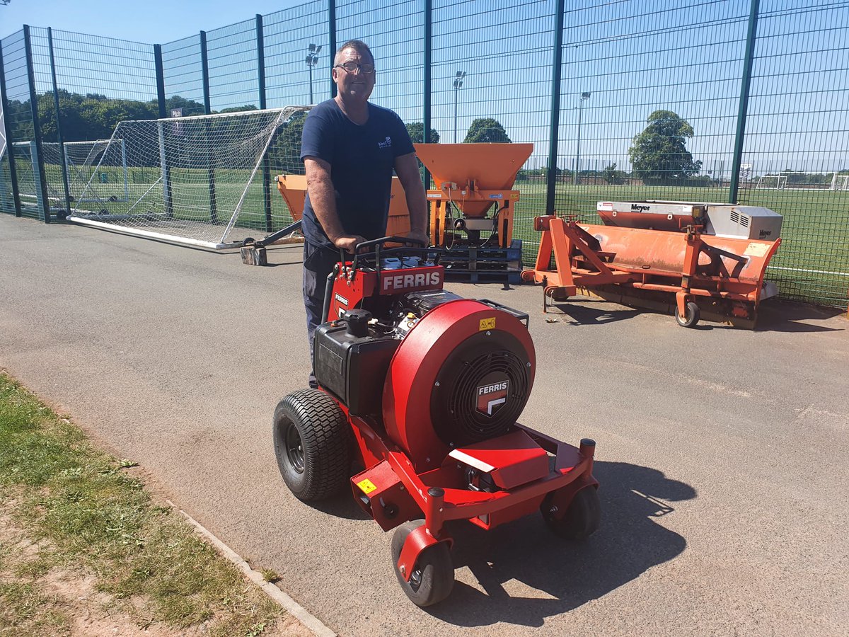 Sharrocks (@sharrocksltd) on Twitter photo New <a href="/FerrisMowers/">Ferris Mowers</a> FB1000 stand on blower delivered to new customer. The FB1000 stand-on blower makes quick work of any clean-up challenge on turf or hard surface. It will move grass, leaves and other debris quickly and effectively. #sharrocksupplied
@MachineryImport New <a href="/FerrisMowers/">Ferris Mowers</a> FB1000 stand on blower delivered to new customer. The FB1000 stand-on blower makes quick work of any clean-up challenge on turf or hard surface. It will move grass, leaves and other debris quickly and effectively. #sharrocksupplied
@MachineryImport