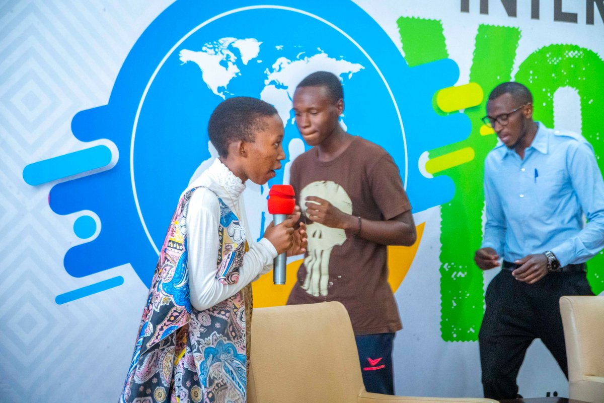 NARwanda's tweet photo. Ongoing: A play titled “Urunana Rw’Abato N’abakuru Turukomereho” by a youth troupe. It portrays the need for the older generation to listen to young people &amp; give them an opportunity to share their ideas. It also calls for solidarity between the young &amp; old to build the country. https://t.co/vDOrAk5nG0
