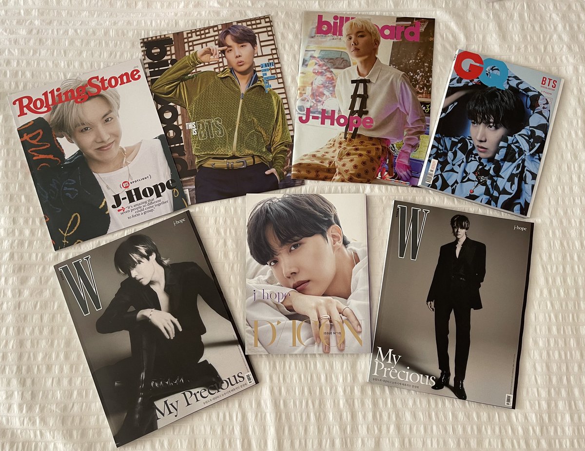 HobiJJJJ's tweet photo. When is your next cover #jhope Mi #corazoncito? 🥰🃏❤️‍🔥 #JackInTheBox_JHOPE @BTS_twt #hobi #junghoseok https://t.co/U48ZP9fYdo