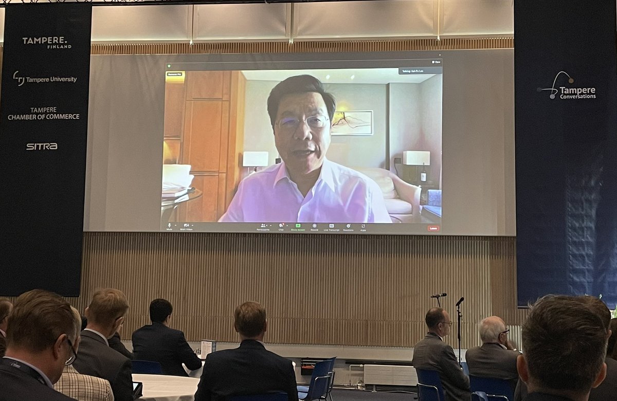 Elina Ravantti 🌻 (@elinaravantti) on Twitter photo Why is EU lagging behind in digital develoment? ”1)The EU still operates as several markets, not one. 2)Funding: Europe would need top VC investors and companies. VCs have a critical role in 🇨🇳&🇺🇸.” <a href="/kaifulee/">Kai-Fu Lee</a> <a href="/treconversation/">Tampere Conversations</a> #ai #data #digitalization #TC22 #tampereconversations Why is EU lagging behind in digital develoment? ”1)The EU still operates as several markets, not one. 2)Funding: Europe would need top VC investors and companies. VCs have a critical role in 🇨🇳&🇺🇸.” <a href="/kaifulee/">Kai-Fu Lee</a> <a href="/treconversation/">Tampere Conversations</a> #ai #data #digitalization #TC22 #tampereconversations