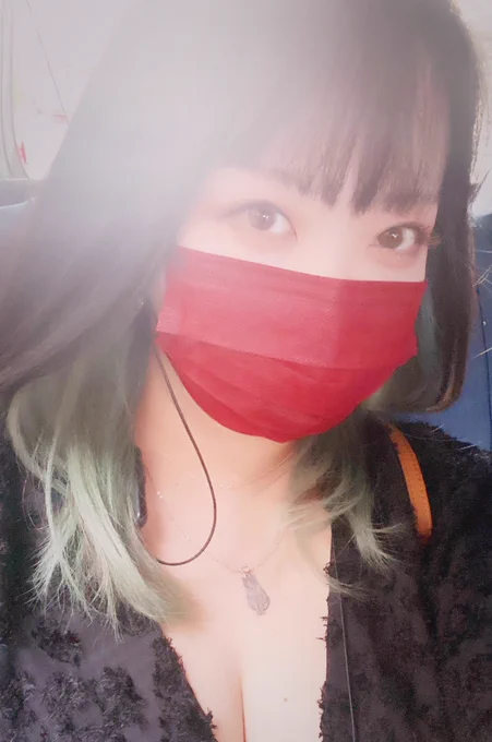 外に出る前と出た後髪が一瞬で終わるのも夏の醍醐味よ 