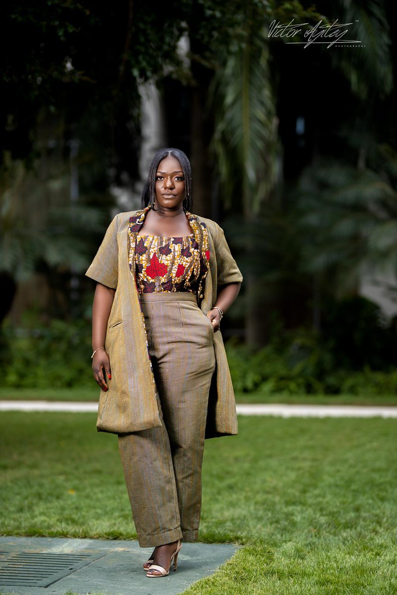 Don't downgrade your dreams to fit your present reality. Upgrade your attitude, discipline and skills to match your potential. 

What skill do you need to upgrade right now? I will be reading comments.