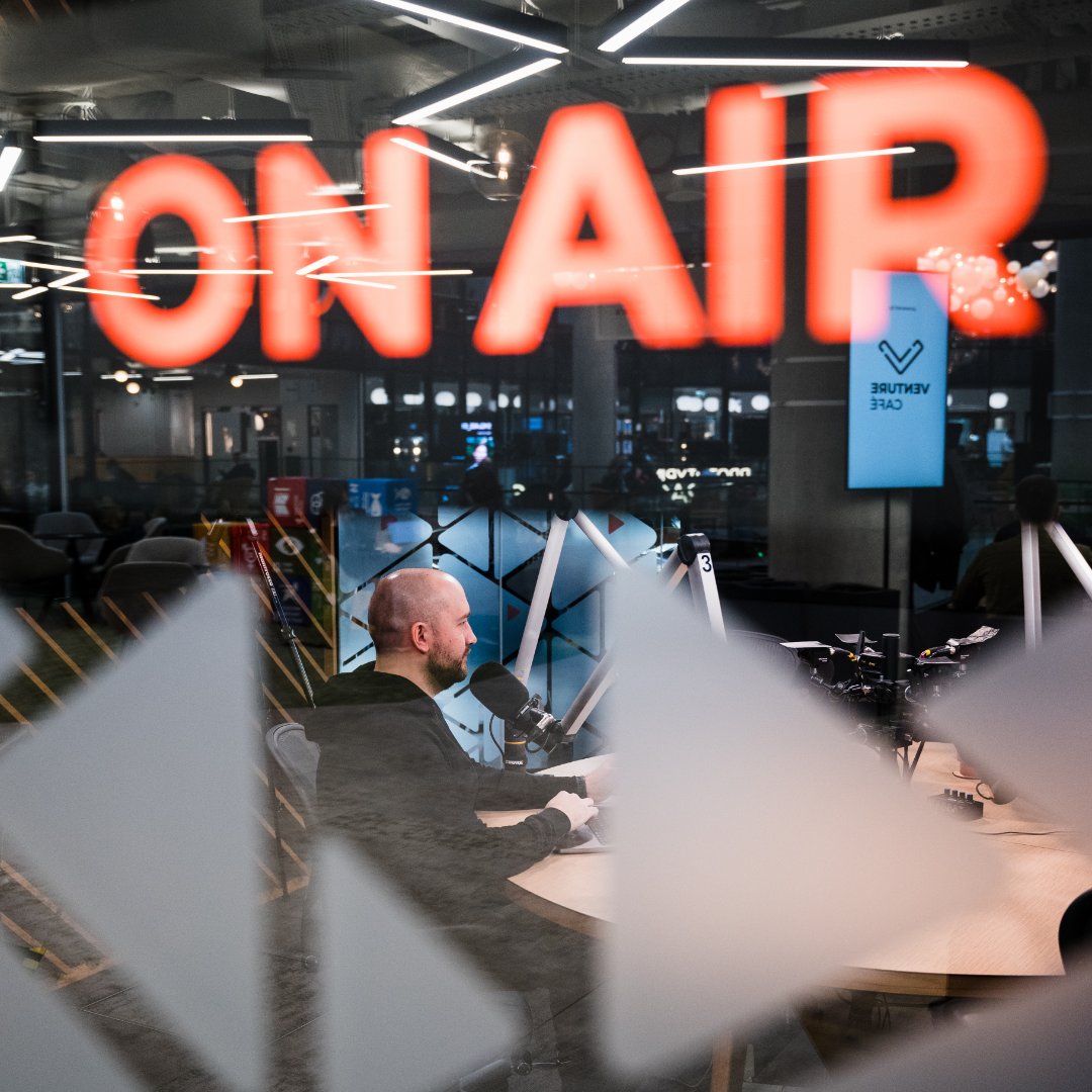 voice_house's tweet photo. Podcasty z gośćmi zyskują więcej słuchaczy. Są też, jak można się domyślać, dłuższe - czytamy nowe podsumowanie danych #Rephonic
Więcej newsów ze świata podcastingu w newsletterze Voice House.
ZAPISZ SIĘ ▸ https://t.co/yUYrOAtn8a https://t.co/rPn9X6JXWM