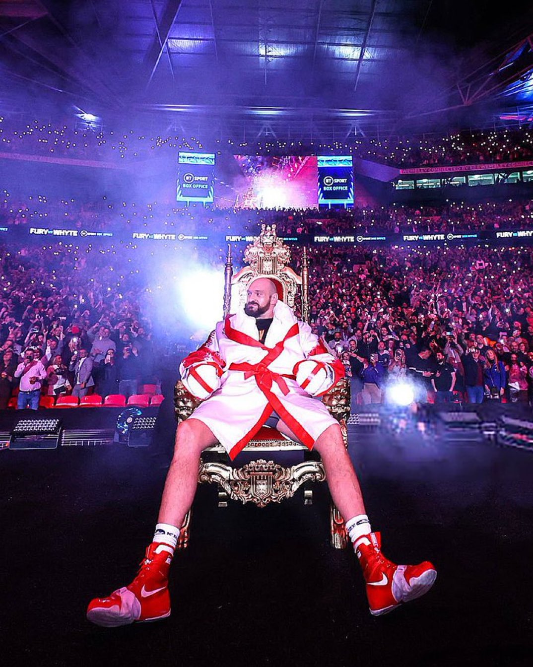 Happy Birthday to the inspirational Legend, Tyson_Fury   