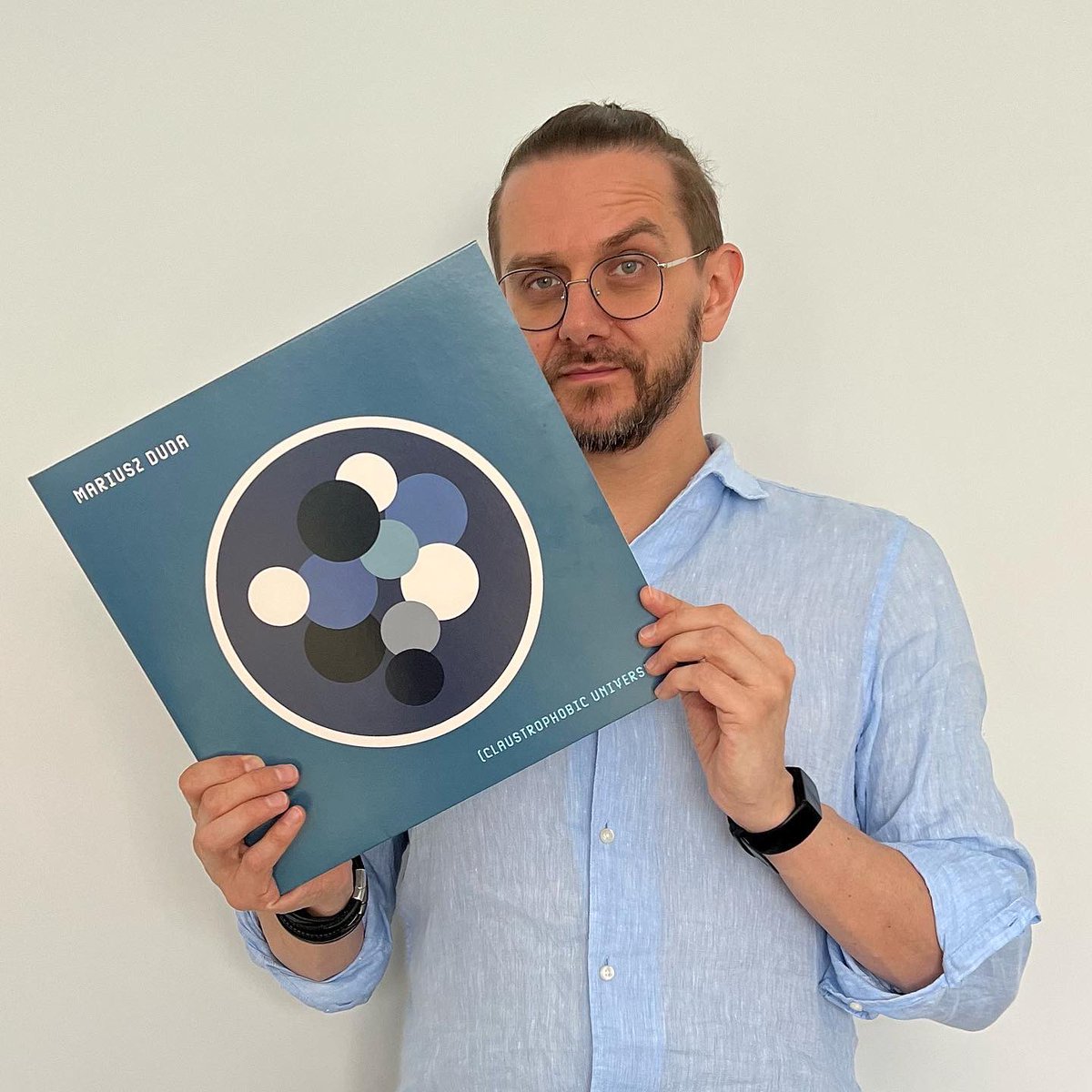 Marivsz_Riv's tweet photo. „Claustrophobic Universe” is finally on vinyl! Out today via @kscopemusic! https://t.co/gbDNSFfsln
#claustrophobicuniverse #mariuszduda #kscopemusic https://t.co/HOklLqChAL