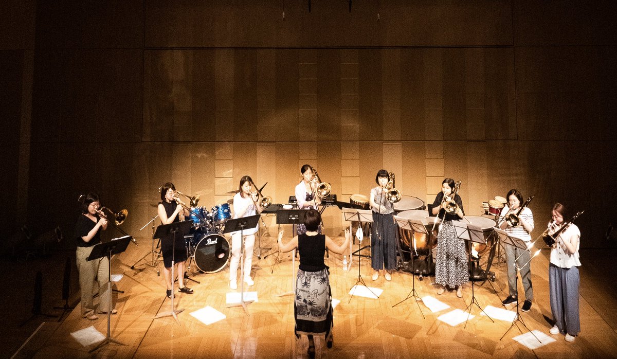 shimizu_mayumi's tweet photo. 女子オクテットin 大阪😉本日のミューズ大阪公演はゲストが入って女子8重奏＋私とティンパニで女子10人が舞台に勢揃い😆19:00@ザ・フェニックスホールにぜひ！　
https://t.co/6t4Bd7CXq4
 #笠野望 #宮下悠 #西村菜月 #小林千佳 #葛谷佐和　@hopplahoppsa @NozomiFlatt https://t.co/JEyysbqyQI