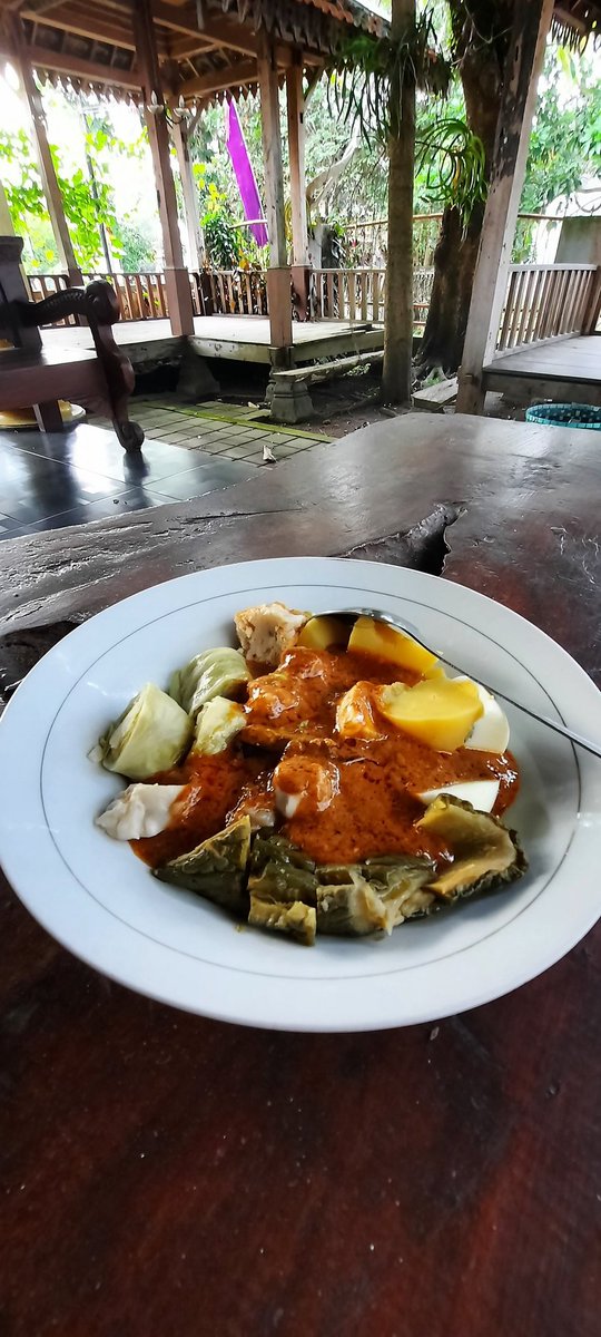 ah_sobari's tweet photo. Tiga huruf penuh rindu,aku. https://t.co/Up4nmbUWN8