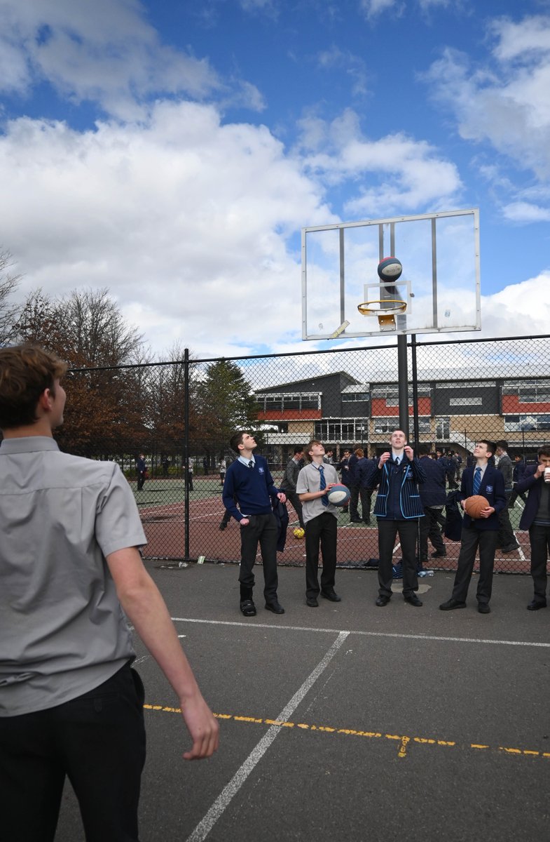 maristcc's tweet photo. The College celebrated the importance of service, both within and beyond Marist. Thanks to reps from Marymead, Little Wings and Cancer Council who spoke at the House Assemblies, and the participants at our Service Expo. A lunchtime festival raised money for @AusMSol. #BeMarist https://t.co/w3R0iWBYv7