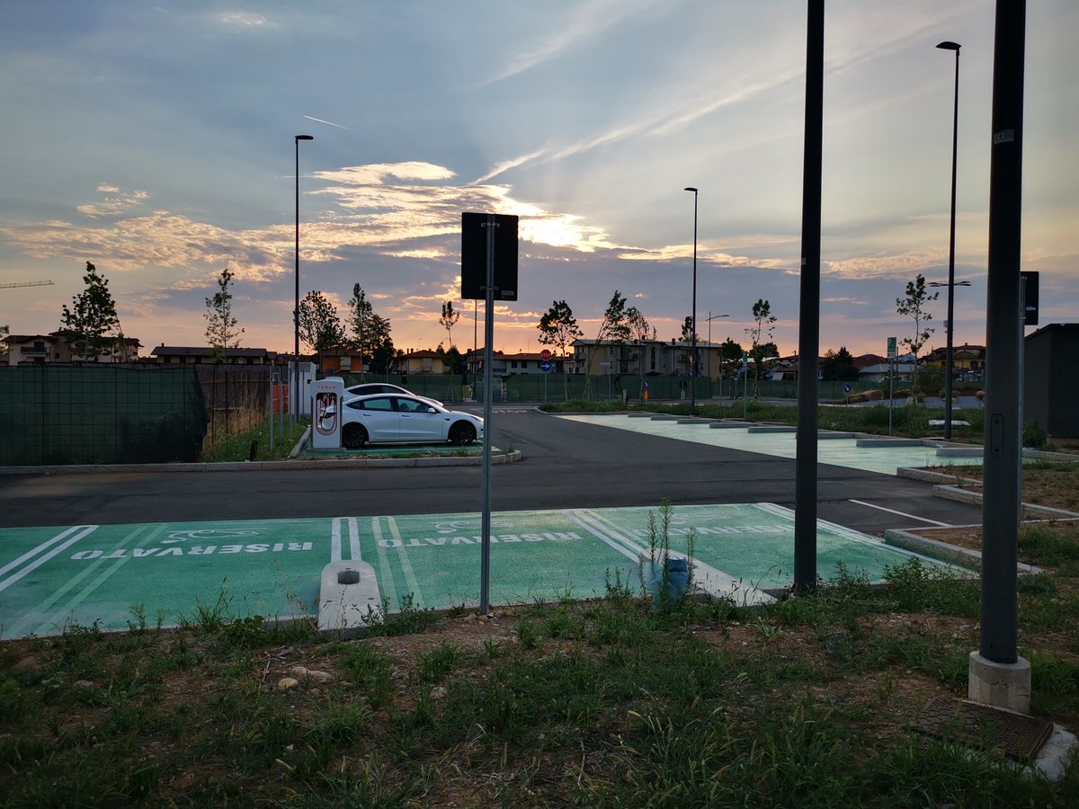 テスラ初心者🔰 tweet media