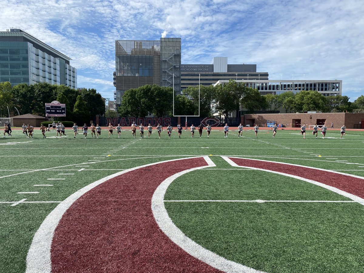 UChicago Football tweet media