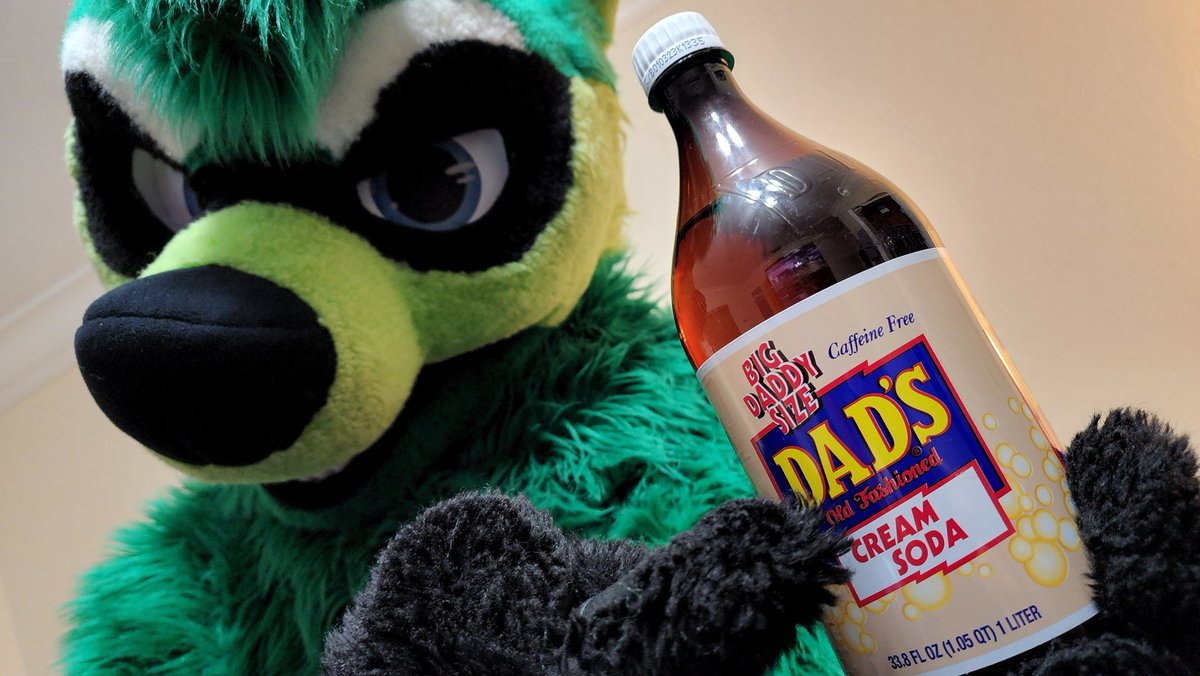 rachetracc's tweet photo. You want some of daddy's Cream Soda~?

#fursuit #FursuitFriday #fursuiter #furry #furryfandom #bellysuit #terrakun https://t.co/JCrmVg46to