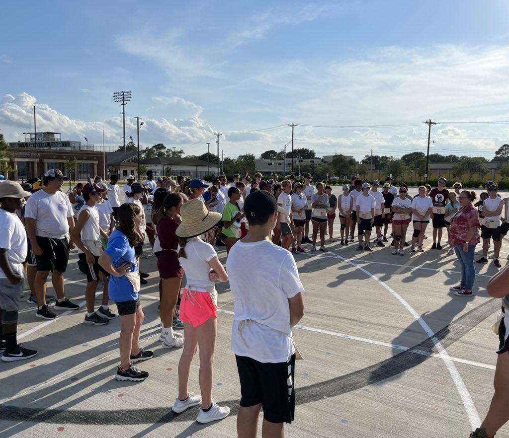 CCWildcatBand's tweet photo. We’re so lucky to have such a supportive VPA team here at Creek! A big thanks to Ms. Alcala for coming out and helping our students become better performers today! @CreekWildcats #WildcatProud https://t.co/yJ3QFUISfS