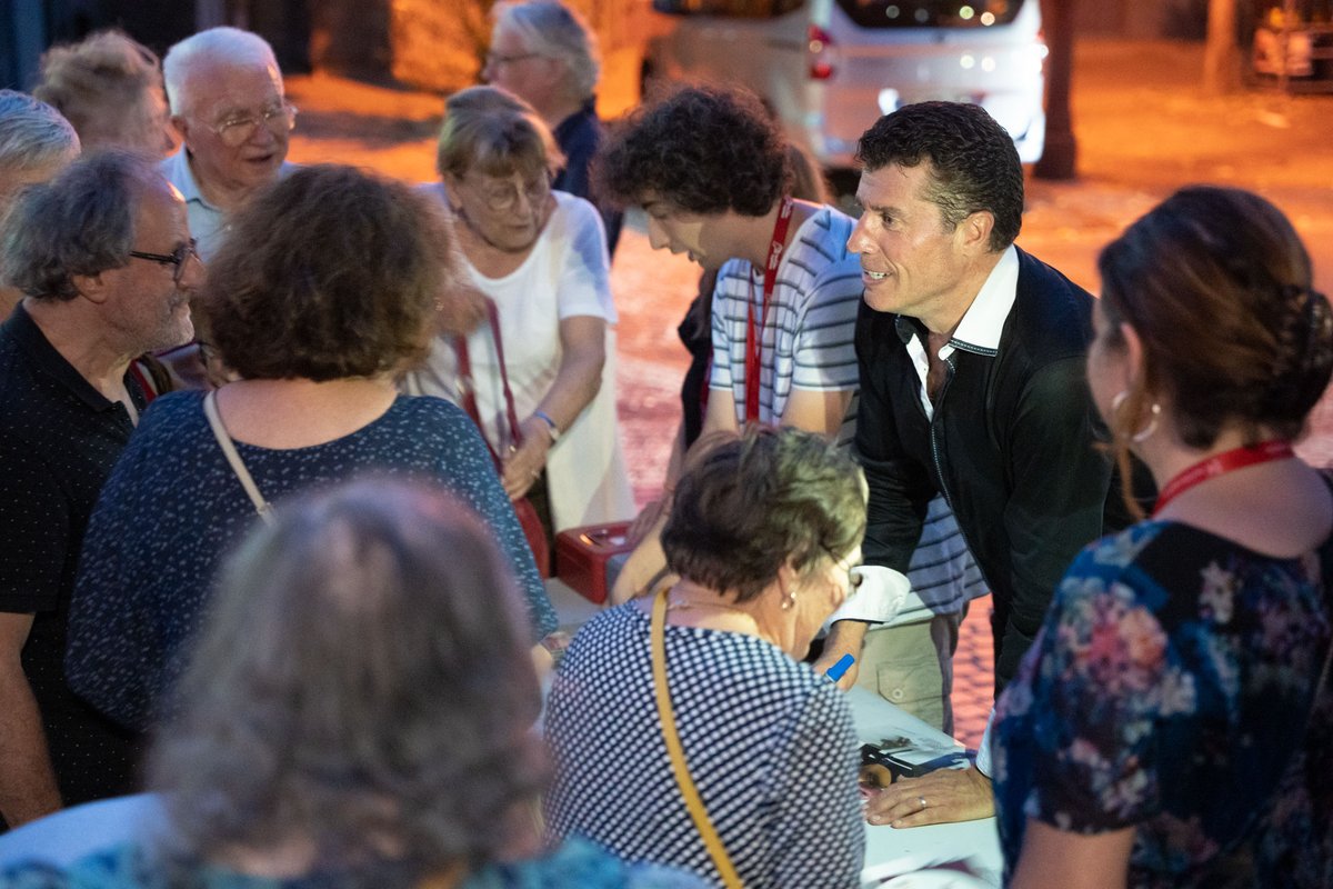 festivalVezere's tweet photo. Les ingrédients d'un #concert + que réussi ? Un superbe lieu @VilleAllassac, le talentueux #guitariste Emmanuel #Rossfelder, des anecdotes croustillantes et beaucoup d’humour.
Recette et illustrations ici😉 : https://t.co/24Z89F4GzA
#41eFDV #festival #guitare https://t.co/vBh48FVIVa