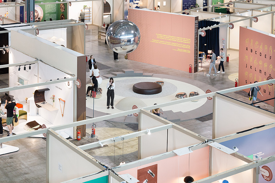 iSaloniofficial's tweet photo. September 15th is the deadline for the applications for SaloneSatellite 2023, have you already submitted your projects?
👉 Find out more on https://t.co/MApI1gxmIH 
#salonedelmobile2023 #leadingdesignforward
📷 Ludovica Mangini https://t.co/1WxxVMMKYf