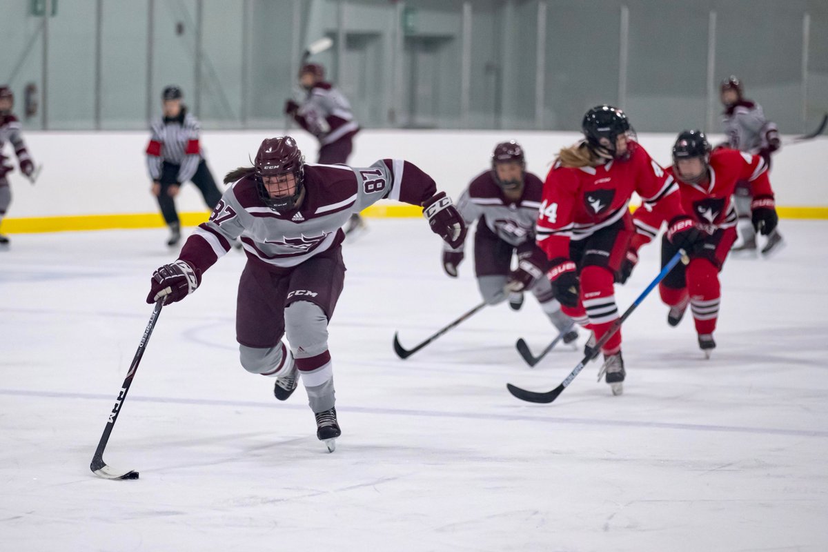 PowerPlayH's tweet photo. 🏒Staff Spotlight - Sophie Gareau🏒

Along with Alexe Clavelle, Sophie studies at the University of Ottawa.  Prior to the GeeGees, Sophie played for the Kitchener Waterloo Rangers &amp; Bluewater Hawks in the PWHL.

We are pumped and super looking forward to have you join us! https://t.co/45U0AowpaQ
