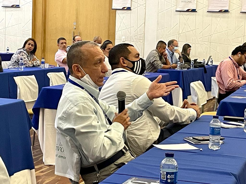Asosec's tweet photo. Hoy seguimos con nuestro segundo día del 3er Simposio de Seguridad
#Asosec #Simposio #Seguridad https://t.co/cEVW1P4N9C