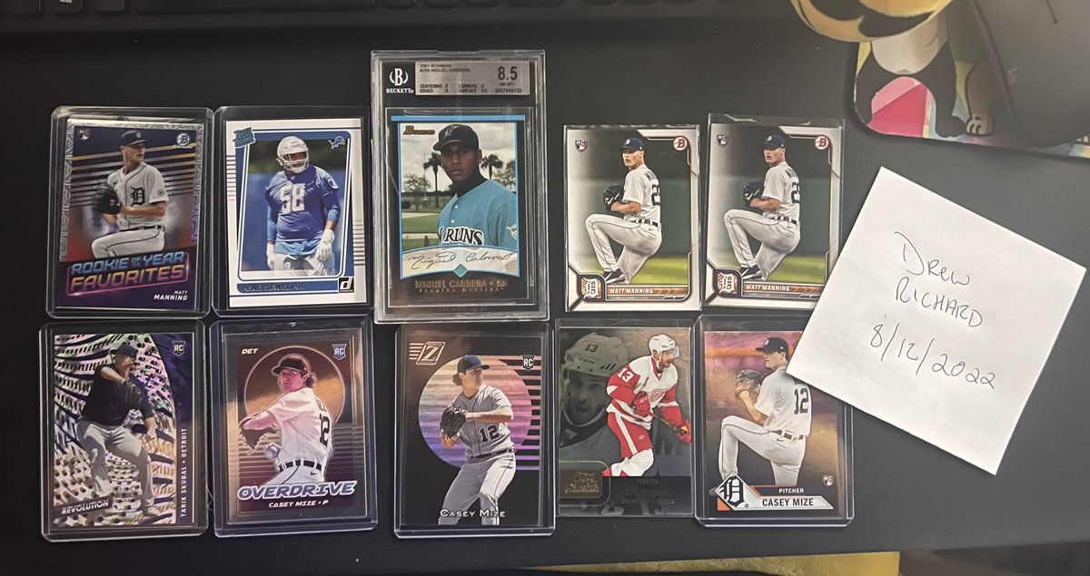 Drew_Radners77's tweet image. Looking to move! RTs appreciated! Lmk and we can work a deal! $1 pwe $3 BWMT 🔥 @sports_sell @CardHobbyRTs @CardboardEchoes @MDRANSOM1 @ILOVECOLLECTIN1 @DJSchrum2 @HiveRetweets 
Miggy $45 shipped
All others $1 each
Durran auto $50
Durran psa 10 $60