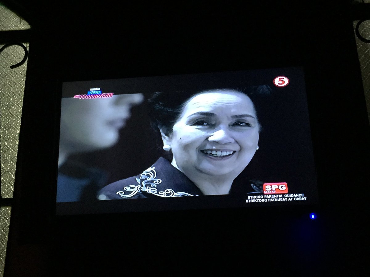 yourfangirlai's tweet photo. Remembering Mrs. Susan Roces-Poe. Kudos Ang Probinsiyano @cocomartin_ph 

#FPJsAngProbinsyano
#FPJAP7MissionAccomplished https://t.co/eM03fPrP2J