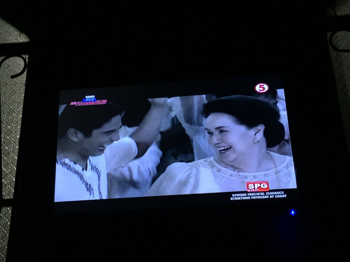 yourfangirlai's tweet photo. Remembering Mrs. Susan Roces-Poe. Kudos Ang Probinsiyano @cocomartin_ph 

#FPJsAngProbinsyano
#FPJAP7MissionAccomplished https://t.co/eM03fPrP2J