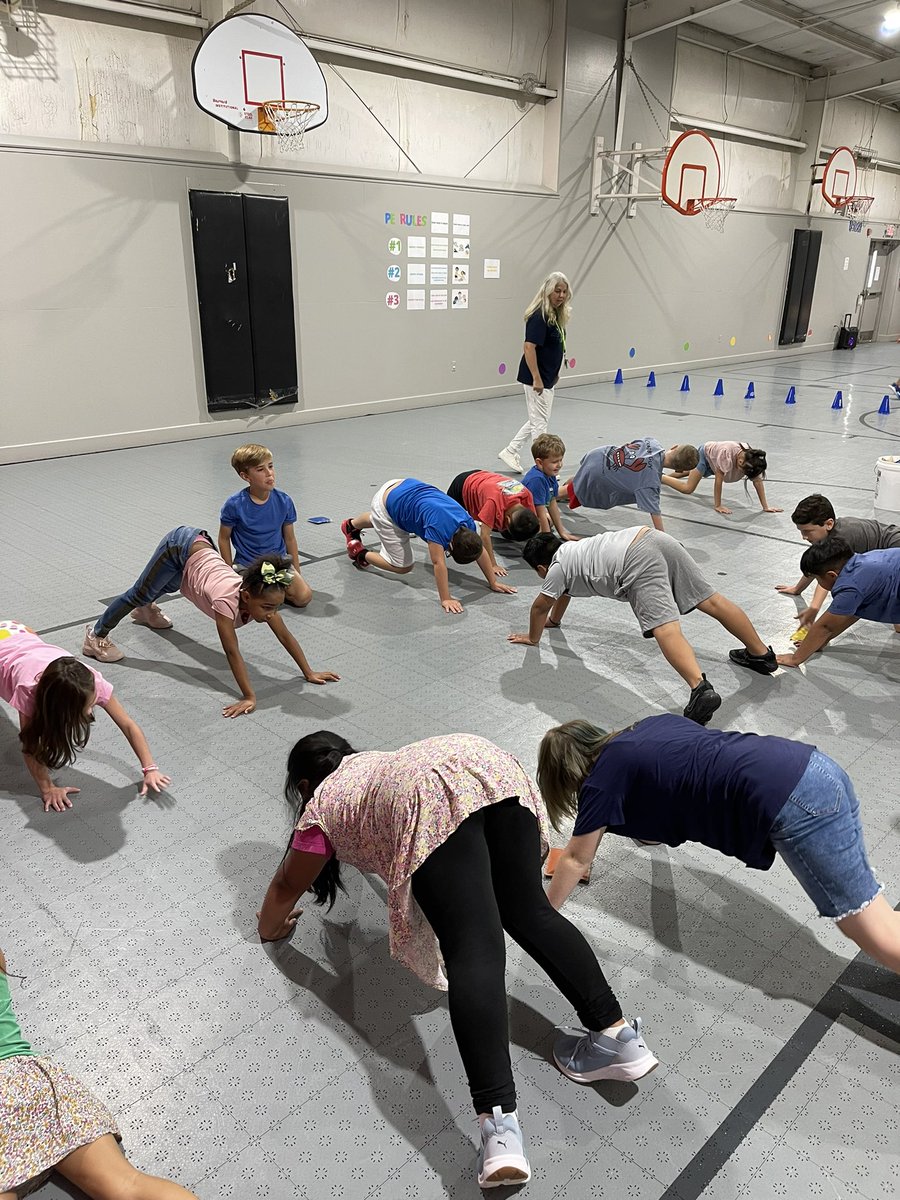 Having a healthy morning in PE!!!