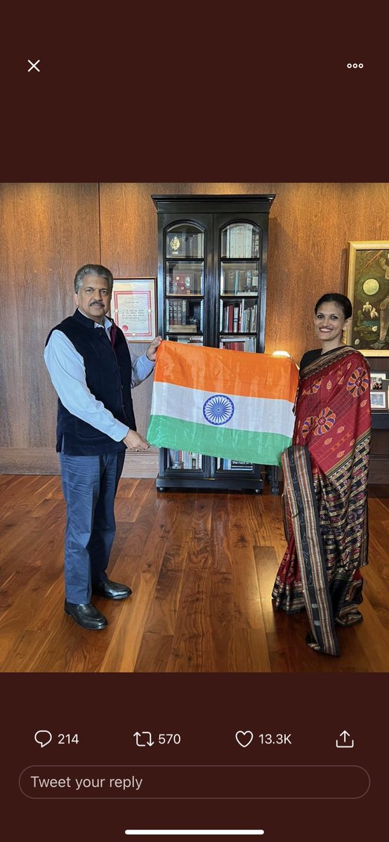 paraglpawar's tweet photo. #DhwajSanhita I-1.1:All three belts (of color) must have same height. As part of #HarGharTiranga if Mr @anandmahindra gets the flag that fails to satisfy very first rule, then who r we? Its obvious for common ppl to get torn/dirty flag which they’ll wave #IndependenceDay2022 https://t.co/ixOe1ACzZn