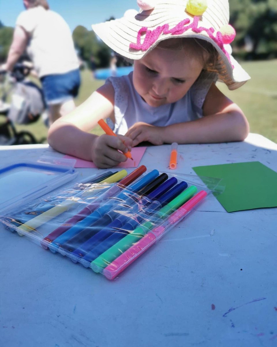 aura_wales's tweet image. Big smiles at today’s Fit, Fed and Read session with Aura! 😄☀️🥳💜📚🛝🙌 

@AuraSportDev @LibFlintshire #AuraSportsDevelopment  #AuraWales #AuraLibraries