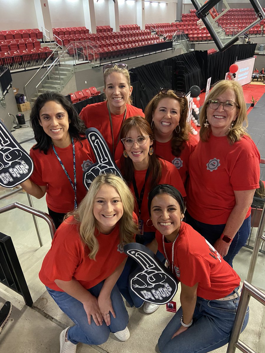 Convocation with the best Third Grade Team and <a href="/antraasa/">Tracy Fisher</a>!  It’s going to be a great year!!! <a href="/MsHoopersClass/">Ms. Hooper's Class</a> <a href="/Ruby__Bryant/">Ms. Bryant</a> <a href="/PriscillaShaner/">Priscilla Shaner</a> @MswoodUNT <a href="/mstoledo07/">Andrea Toledo</a>
