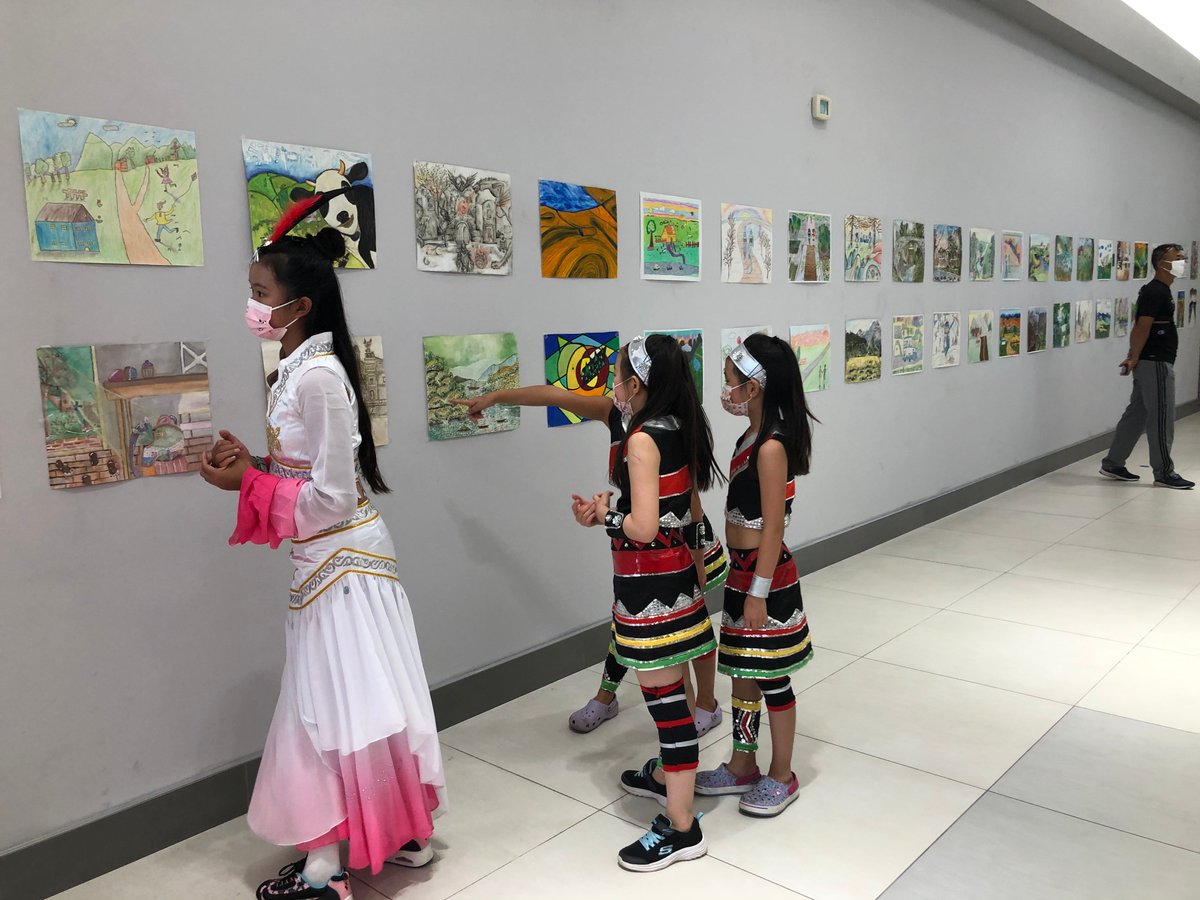 ChildrenArtFest's tweet photo. A few photos from our 19th Canada International Children’s Art Festival!

We displayed 100+ artworks and served approximately 9,000 audiences! 

Special thanks to @cynthiaToronto and @WoodsideSquare1 for making this event possible!

This event is sponsored by @ONTrillium https://t.co/mr5dyGaAnO