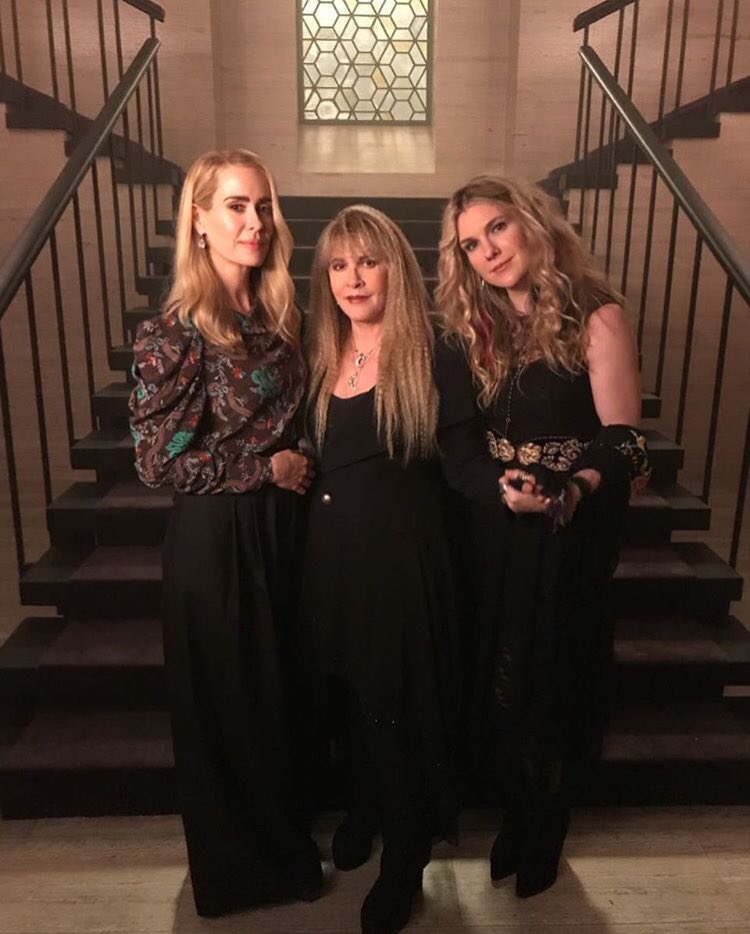 PAULSONLEG4CY's tweet photo. THE POWER OF WOMEN IN ONE PIC https://t.co/UjJ2m1MGYe