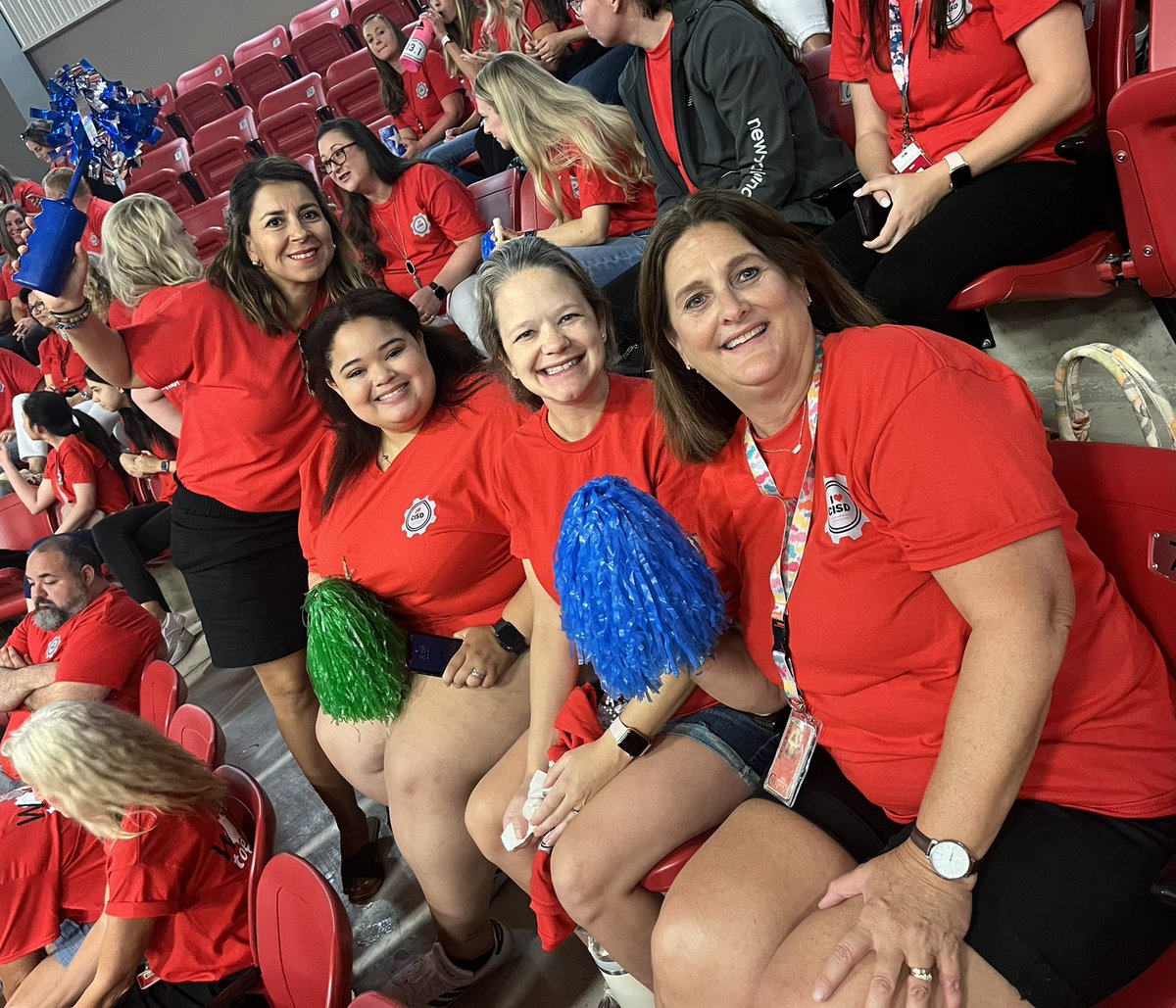 2nd Grade @DCEtrailblazers is in the house for <a href="/CISD/">ねこ</a> Convocation Ready for a great year. <a href="/MrsDayDCE/">Lamar Day</a> <a href="/Velazquez2nd/">Yolanda Velazquez Ma</a> <a href="/msgageDCE/">Ms. Gage</a>