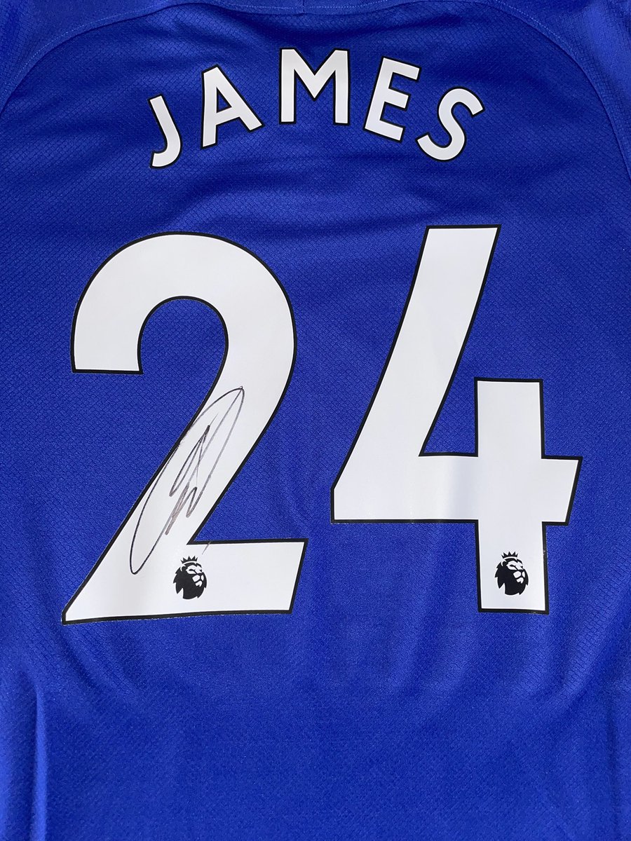 AdamGraphs's tweet image. SIGNED CHELSEA FC ITEMS