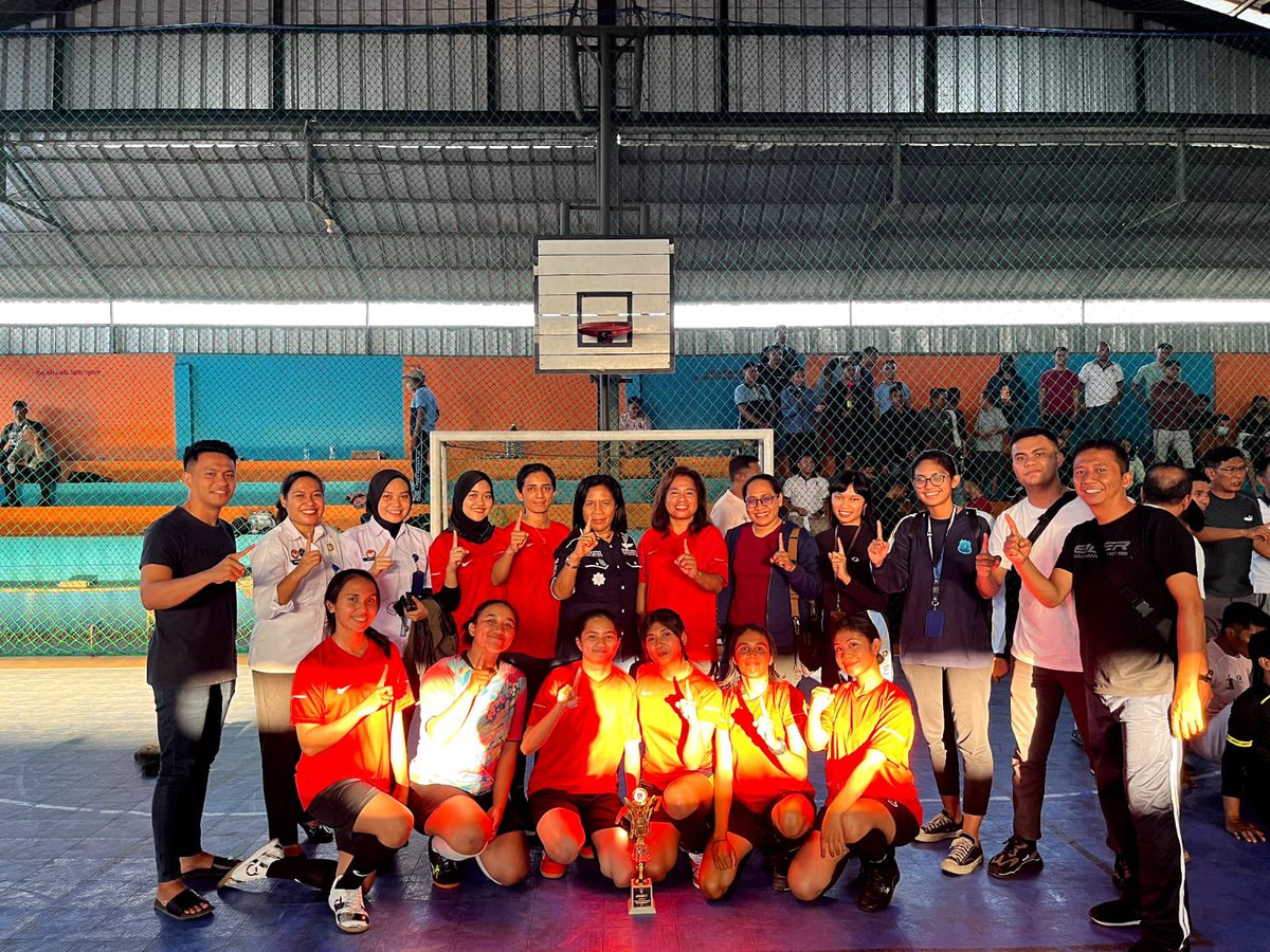 lapas_perempuan's tweet photo. KALAHKAN TIM KANWIL NTT, LAPAS PEREMPUAN KUPANG RAIH JUARA SATU PERTANDINGAN FUTSAL PUTRI ANTAR UPT
Selengkapnya: https://t.co/ewpWnQ3OpK
#KamiPASTI
#KemenkumhamNTT
#LapasCERIA
#HDKD https://t.co/ige71XBu63