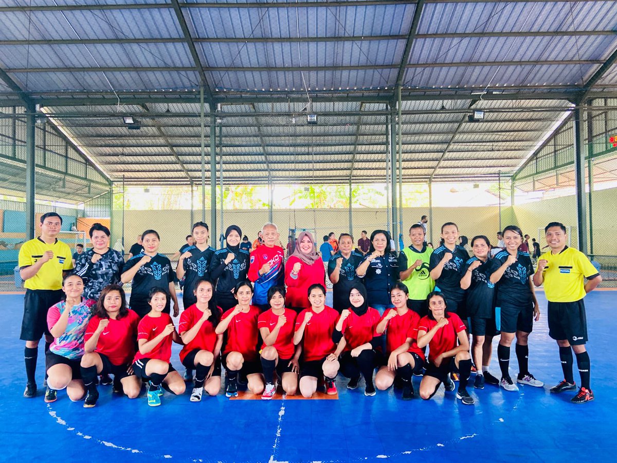 lapas_perempuan's tweet photo. KALAHKAN TIM KANWIL NTT, LAPAS PEREMPUAN KUPANG RAIH JUARA SATU PERTANDINGAN FUTSAL PUTRI ANTAR UPT
Selengkapnya: https://t.co/ewpWnQ3OpK
#KamiPASTI
#KemenkumhamNTT
#LapasCERIA
#HDKD https://t.co/ige71XBu63