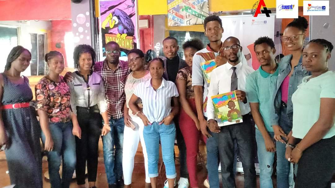A3GARDYFILS's tweet photo. Depi plizyè ane angajman Mwen kòm jèn pa chanje ,Mwen kontinye *Kwè ,renmen AK espere* nan lòt peyi ki devlope yo se koz Youn nan pi bon edikasyon yo ki pèmèt sa,se Edikasyon patriyotik Nou inyore Lakay Nou kèk ane. 
Bon Jounen AK tout jèn ki kontinye pote peyi a nan kè yo 🇭🇹🇭🇹🏝️ https://t.co/h5ouYBk4Xp