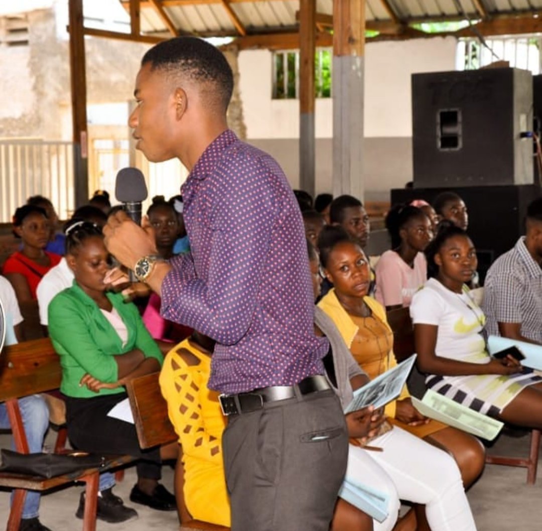 A3GARDYFILS's tweet photo. Depi plizyè ane angajman Mwen kòm jèn pa chanje ,Mwen kontinye *Kwè ,renmen AK espere* nan lòt peyi ki devlope yo se koz Youn nan pi bon edikasyon yo ki pèmèt sa,se Edikasyon patriyotik Nou inyore Lakay Nou kèk ane. 
Bon Jounen AK tout jèn ki kontinye pote peyi a nan kè yo 🇭🇹🇭🇹🏝️ https://t.co/h5ouYBk4Xp