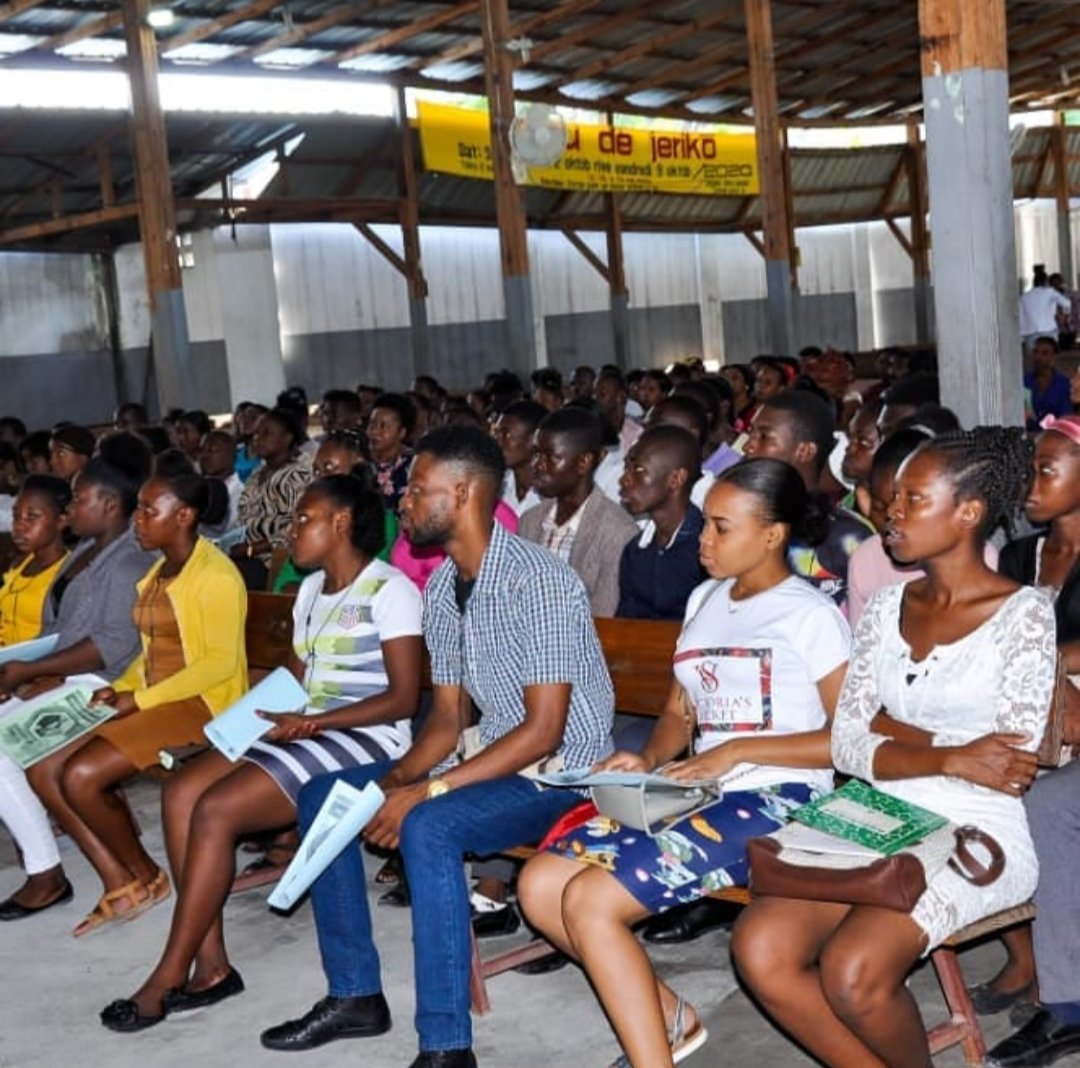 A3GARDYFILS's tweet photo. Depi plizyè ane angajman Mwen kòm jèn pa chanje ,Mwen kontinye *Kwè ,renmen AK espere* nan lòt peyi ki devlope yo se koz Youn nan pi bon edikasyon yo ki pèmèt sa,se Edikasyon patriyotik Nou inyore Lakay Nou kèk ane. 
Bon Jounen AK tout jèn ki kontinye pote peyi a nan kè yo 🇭🇹🇭🇹🏝️ https://t.co/h5ouYBk4Xp
