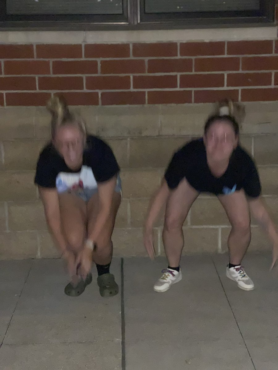 Destiny_Cortez7's tweet image. $1 Long Islands made a Thursday night very interesting 😂