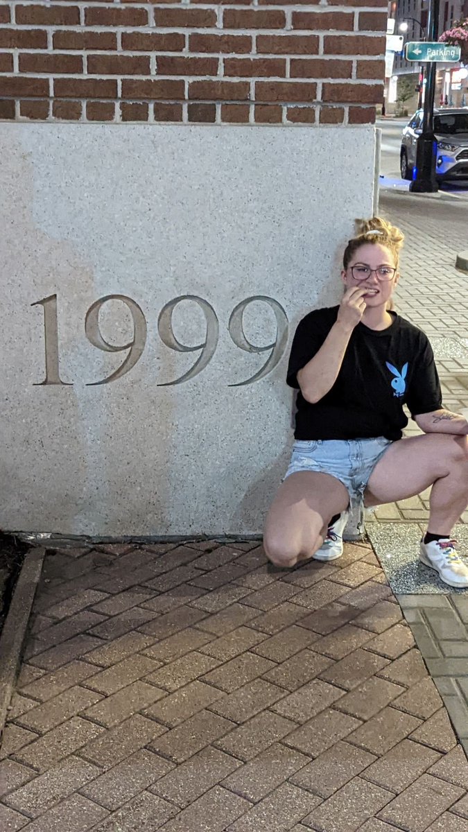 Destiny_Cortez7's tweet image. $1 Long Islands made a Thursday night very interesting 😂